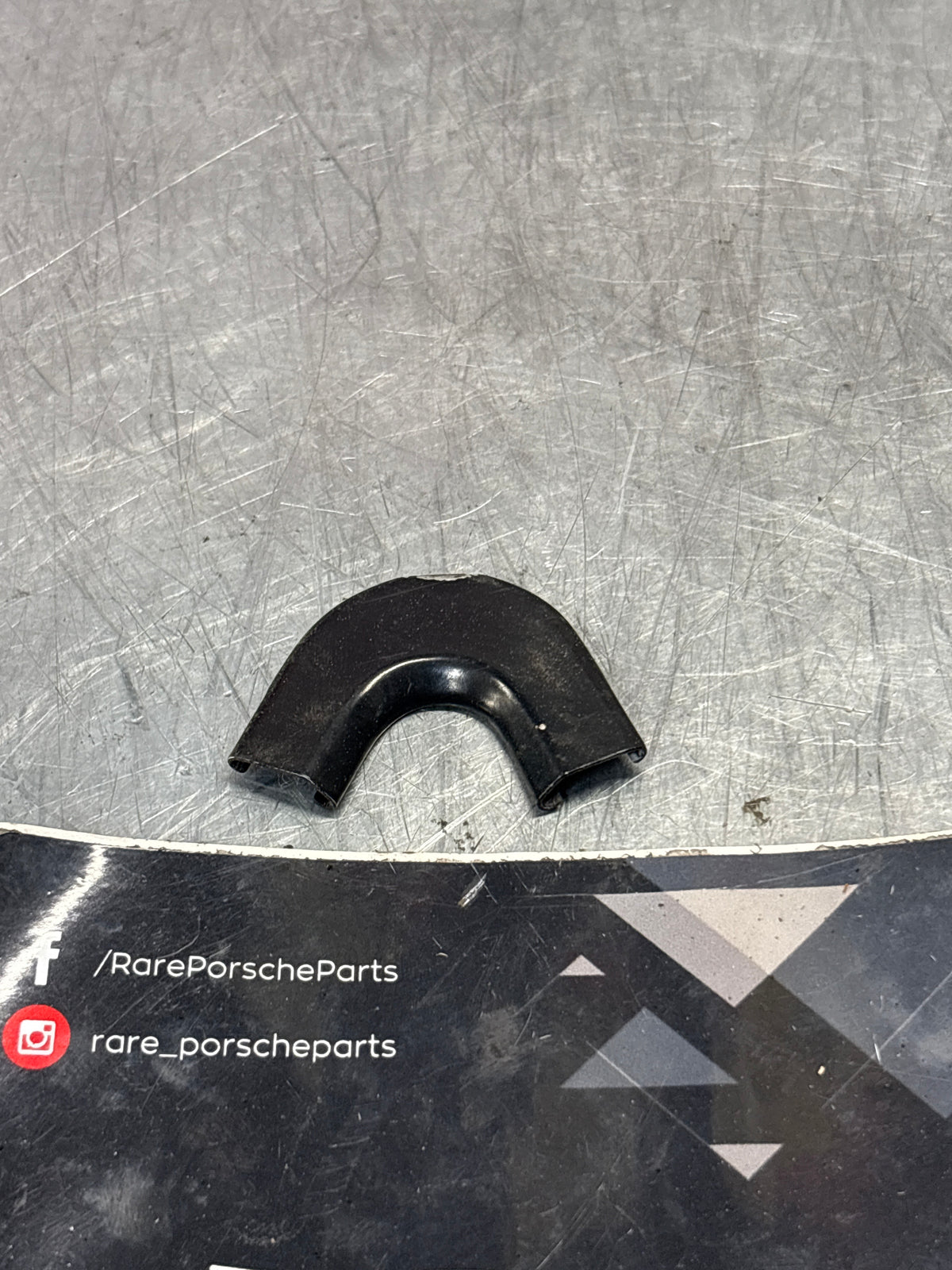 Porsche 928 window trim corner piece, 9285434150570K, used