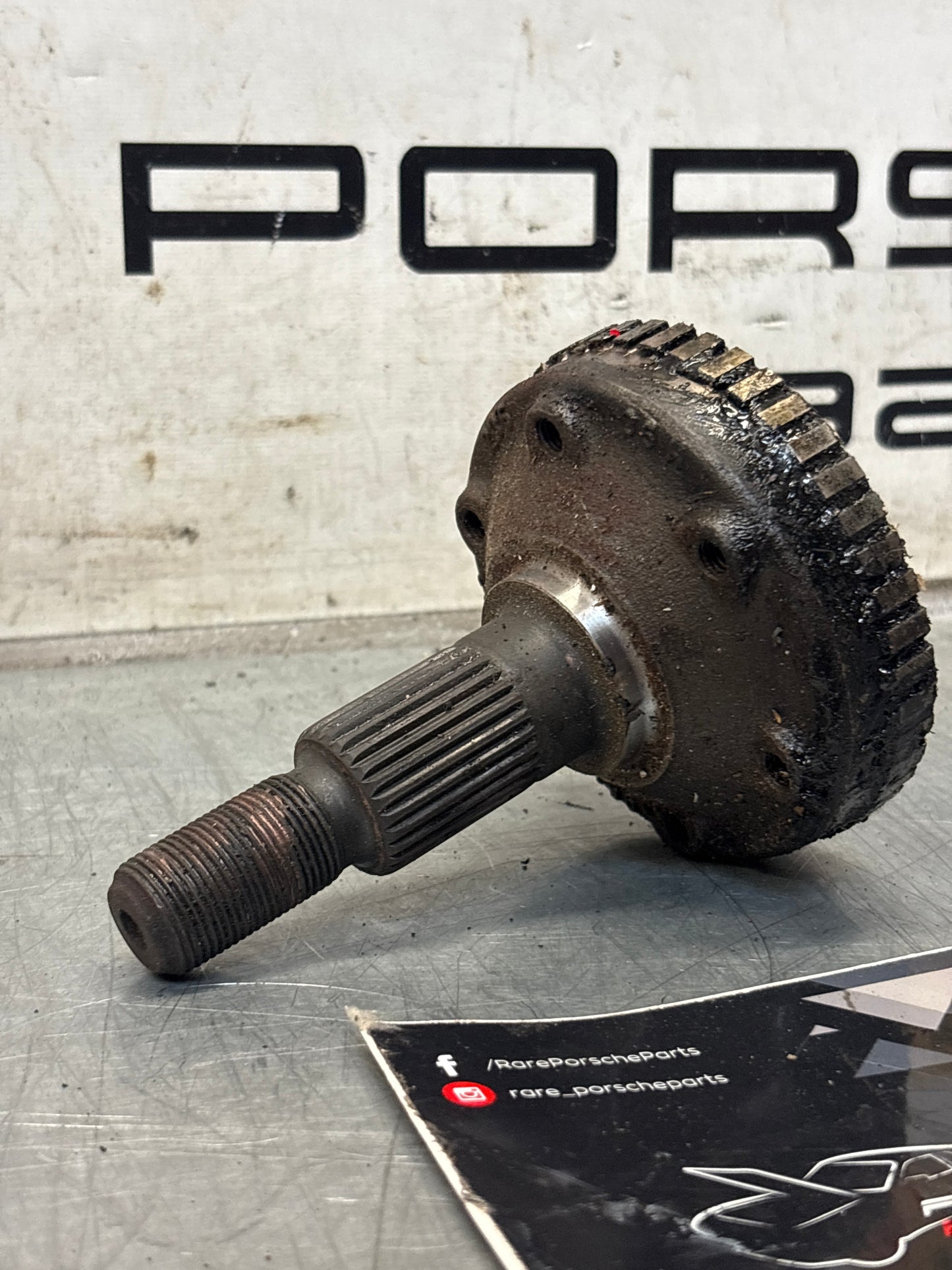 Porsche 944 S2/Turbo 968 Albero ruota posteriore OEM 95133223535, usato