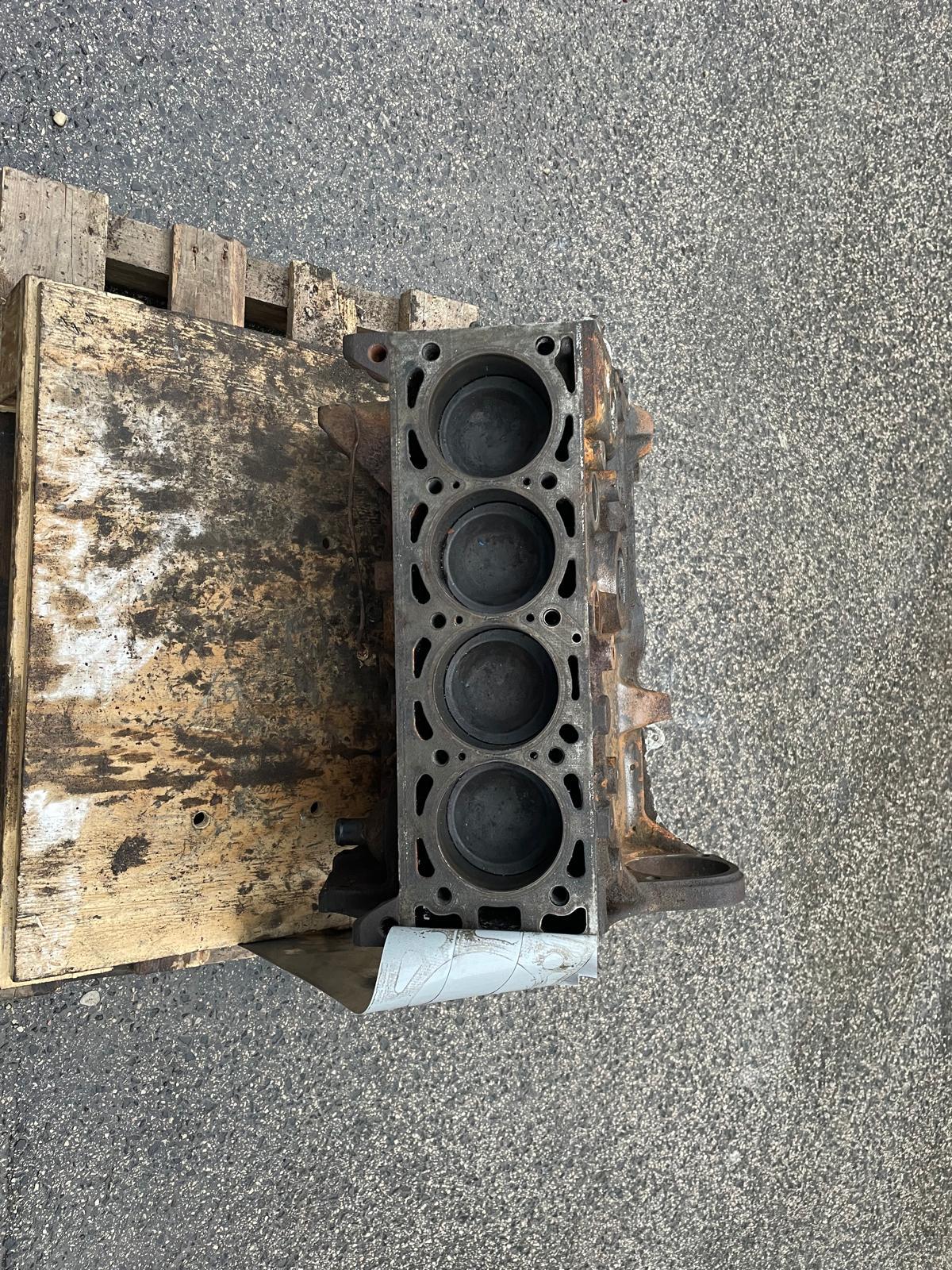 Porsche 924 Turbo S1 31/01 short block, used