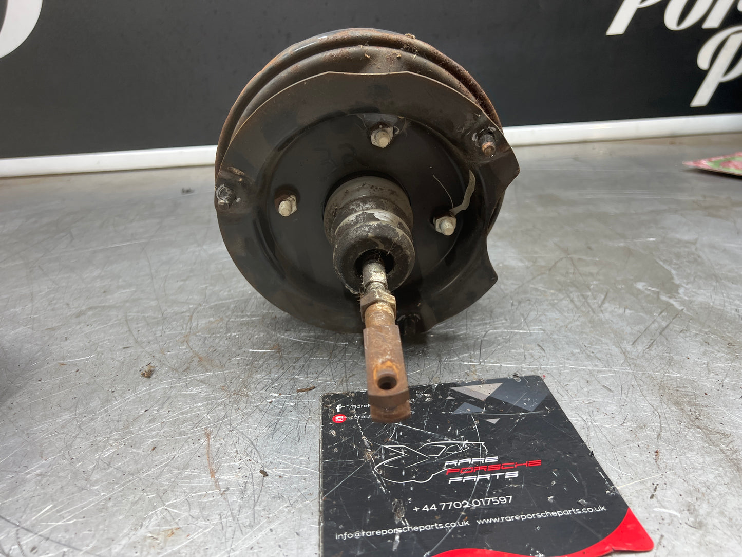 Porsche 924 brake booster, used 477612107B