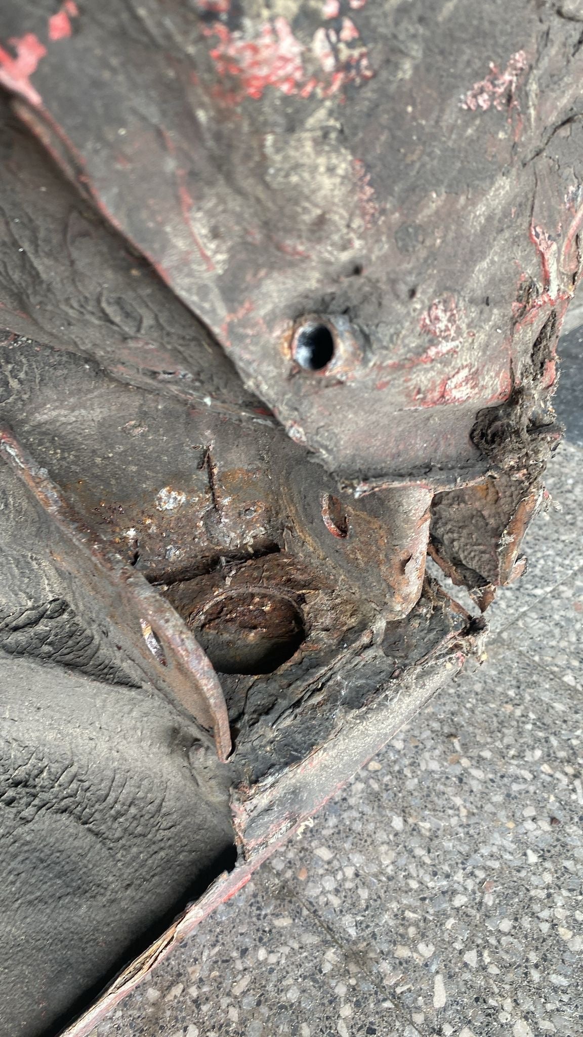 Porsche 944 left side cut, rear fender, 94450390303