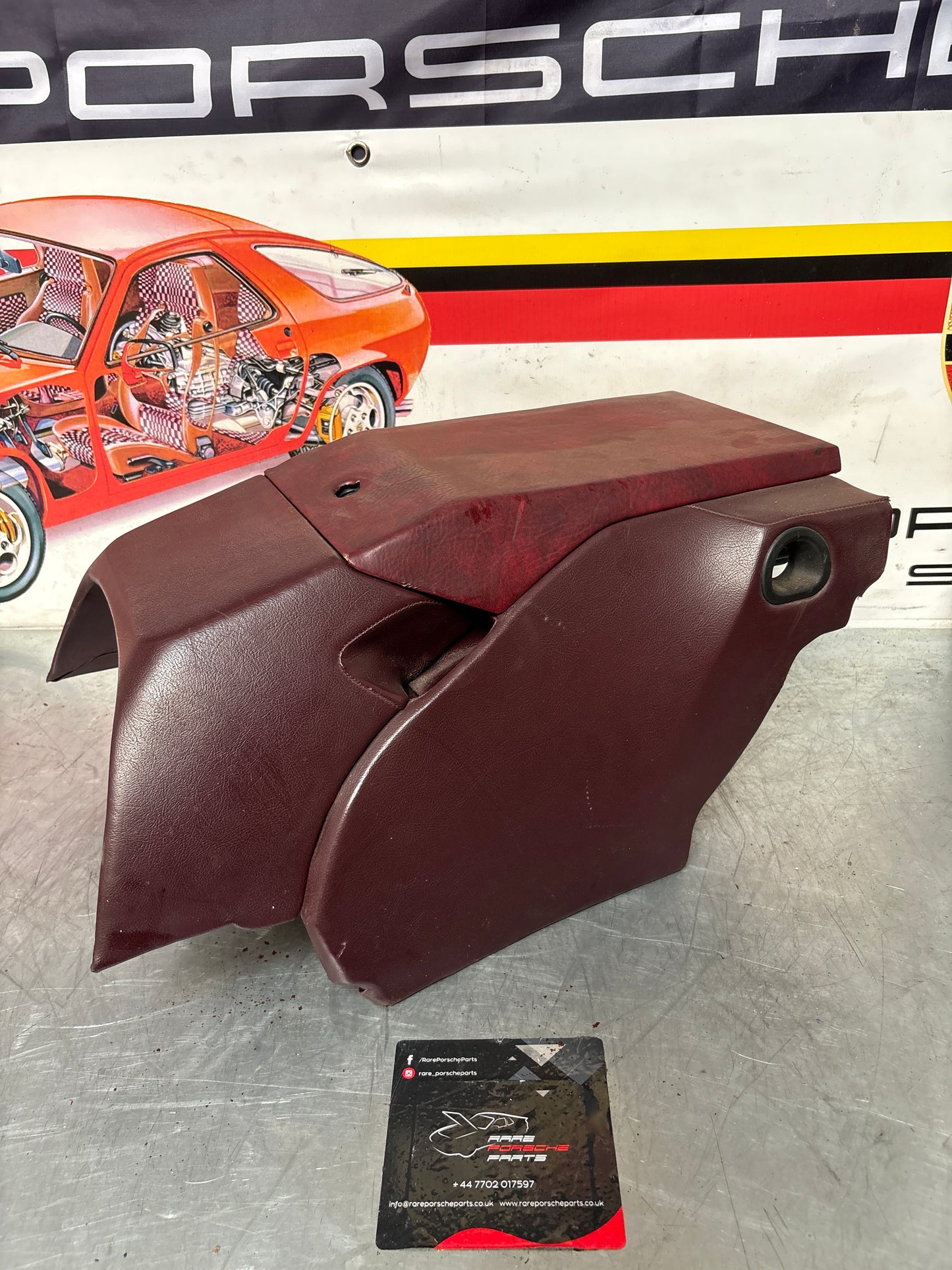 Porsche 928 S center console, rear armrest, Burgrundy, no key, and lock 92852206757 92852206150 used
