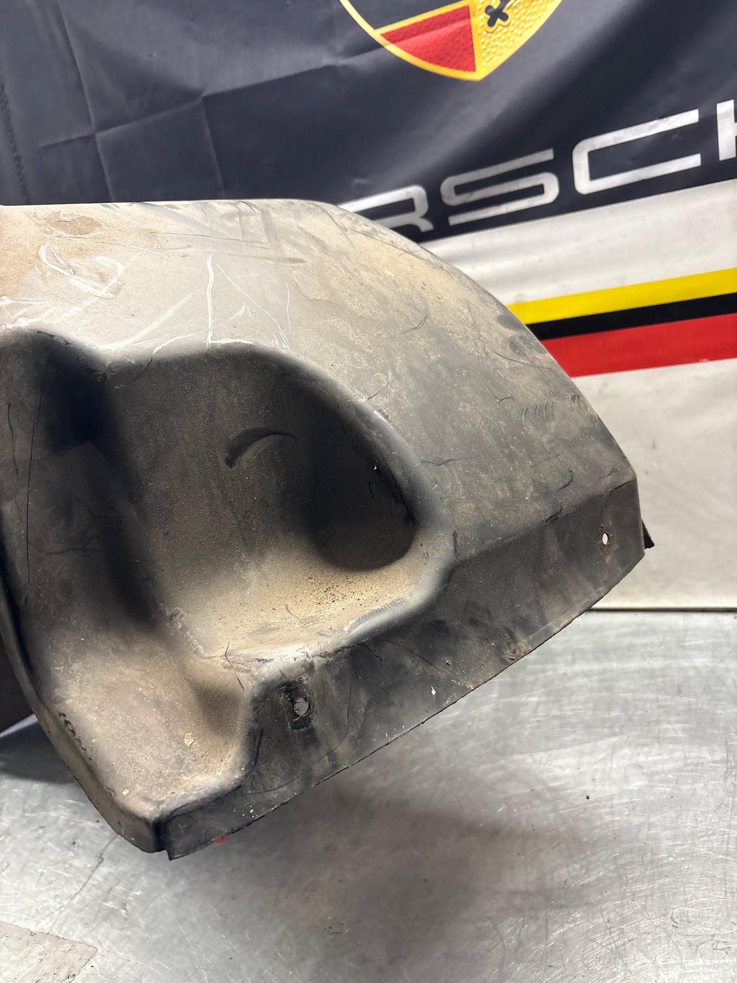 Porsche 928 wheel arch liner Left 92850438105 Used