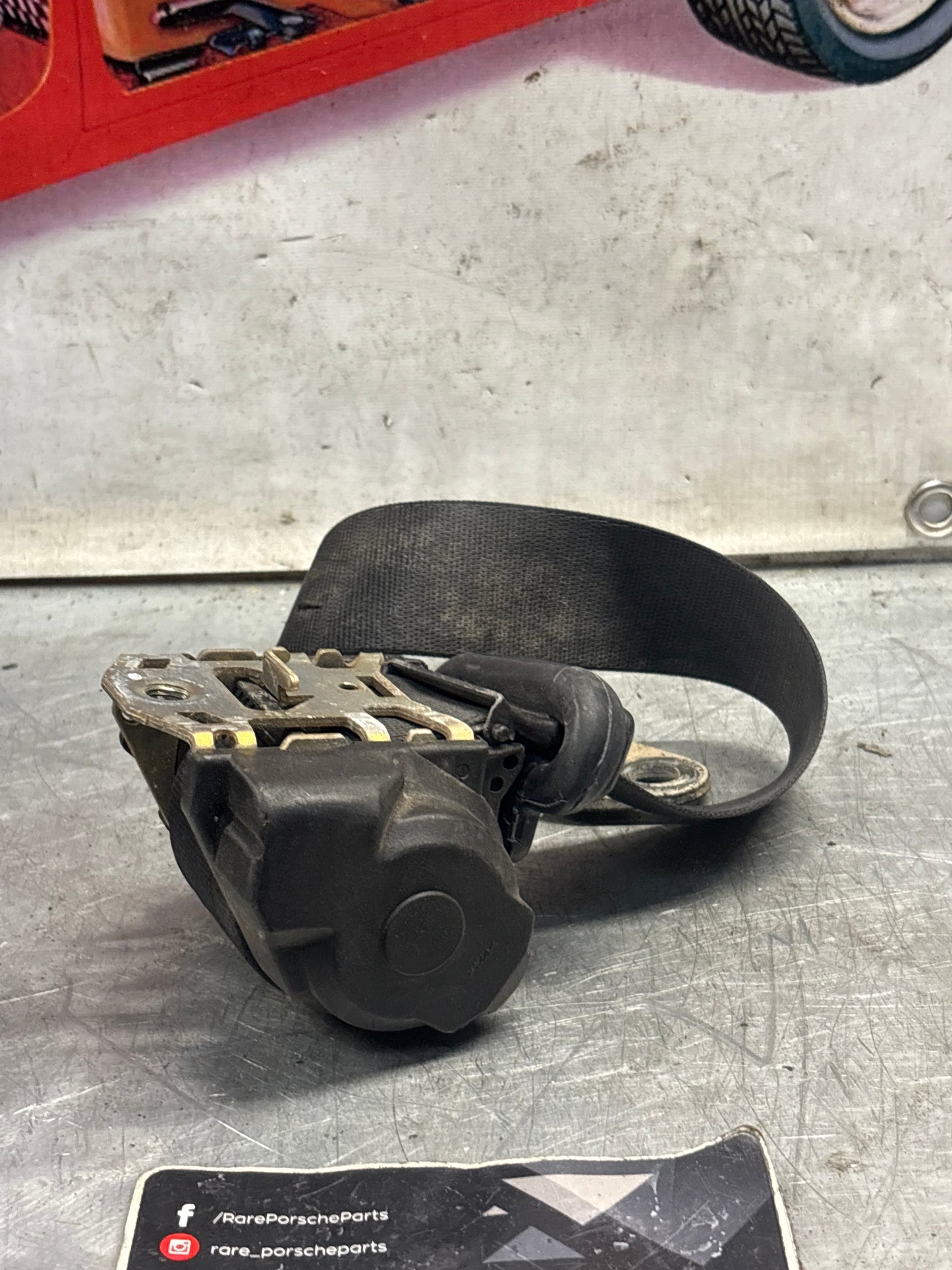 Porsche 911 996 rear right seatbelt, used 99680303603