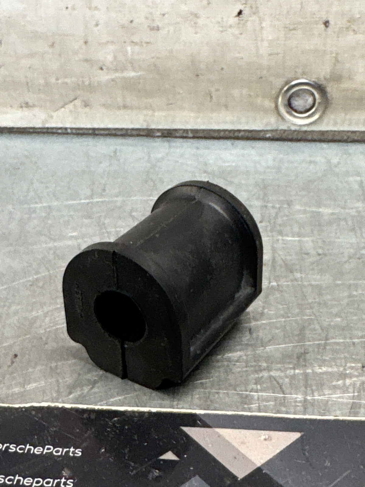 Porsche 924 944 968 stabiliser mounting 16 mm 477411313B