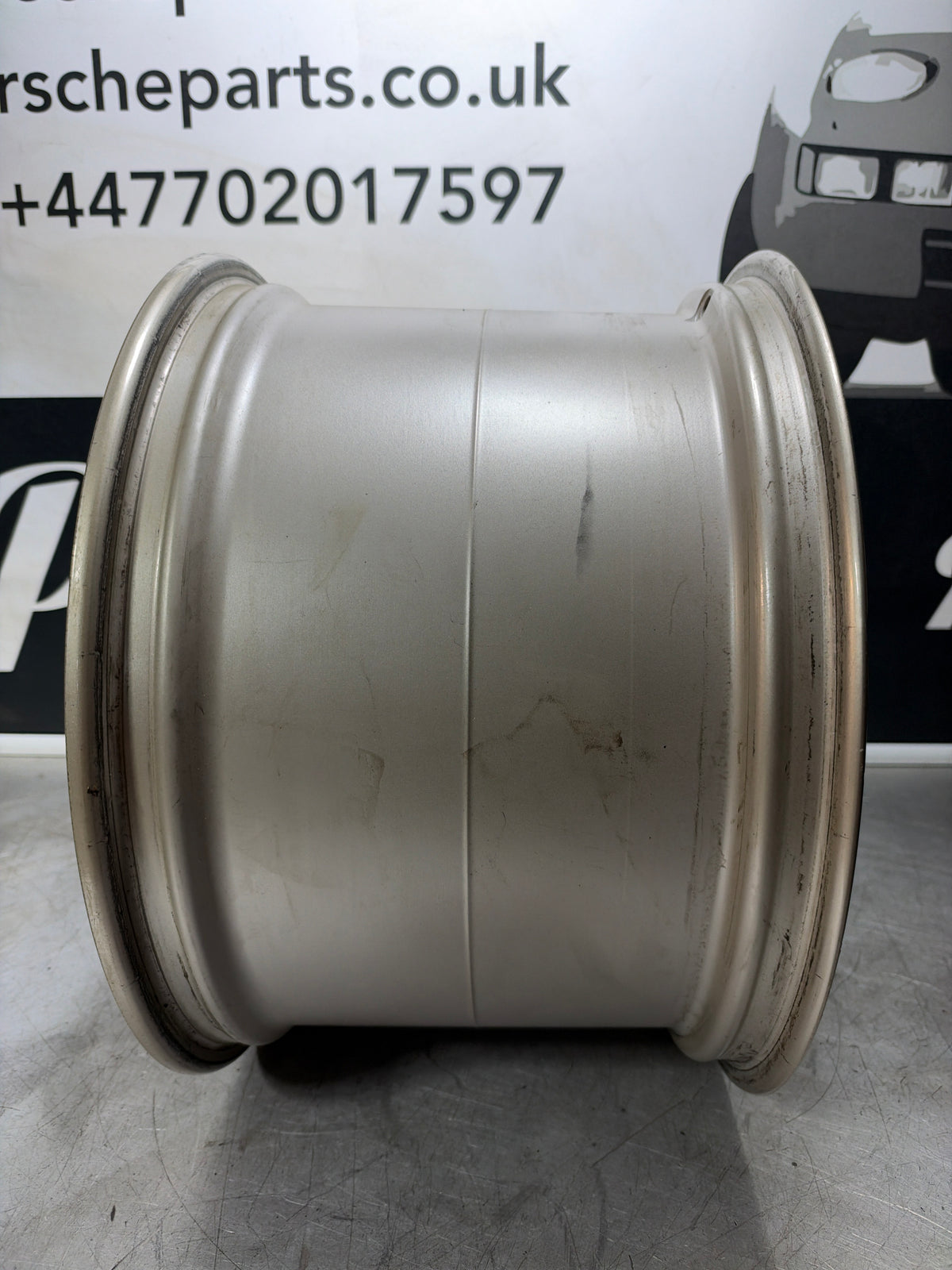 Porsche 997 GT3 RS Centre lock wheel- 12Jx19 ET48 - 99736216591539 - Used