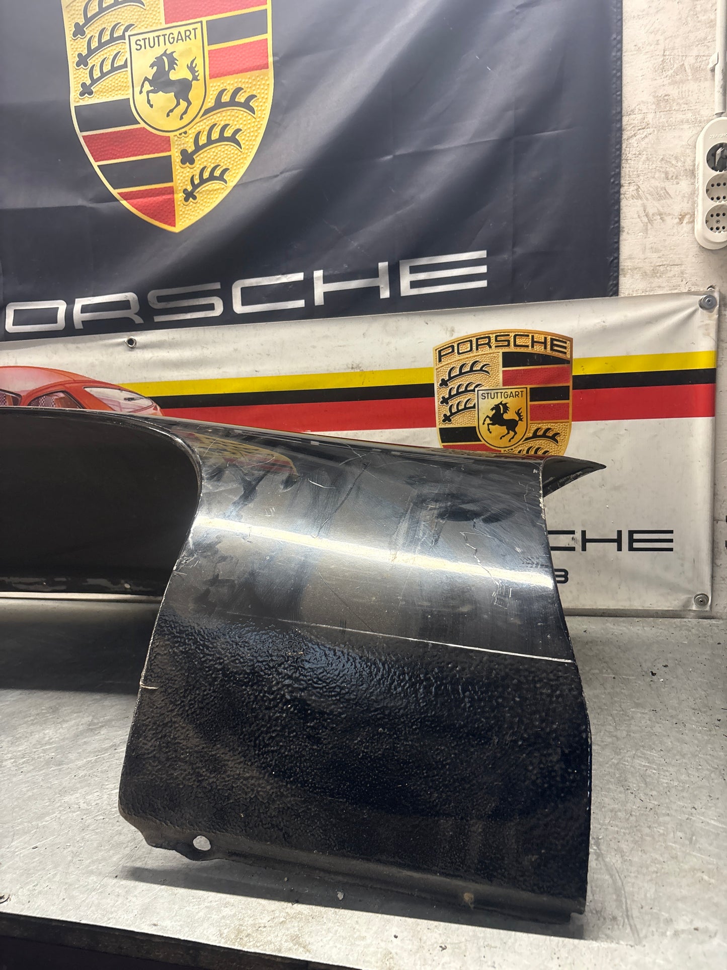 Porsche 928 -87 front left wing, 92850301103 used