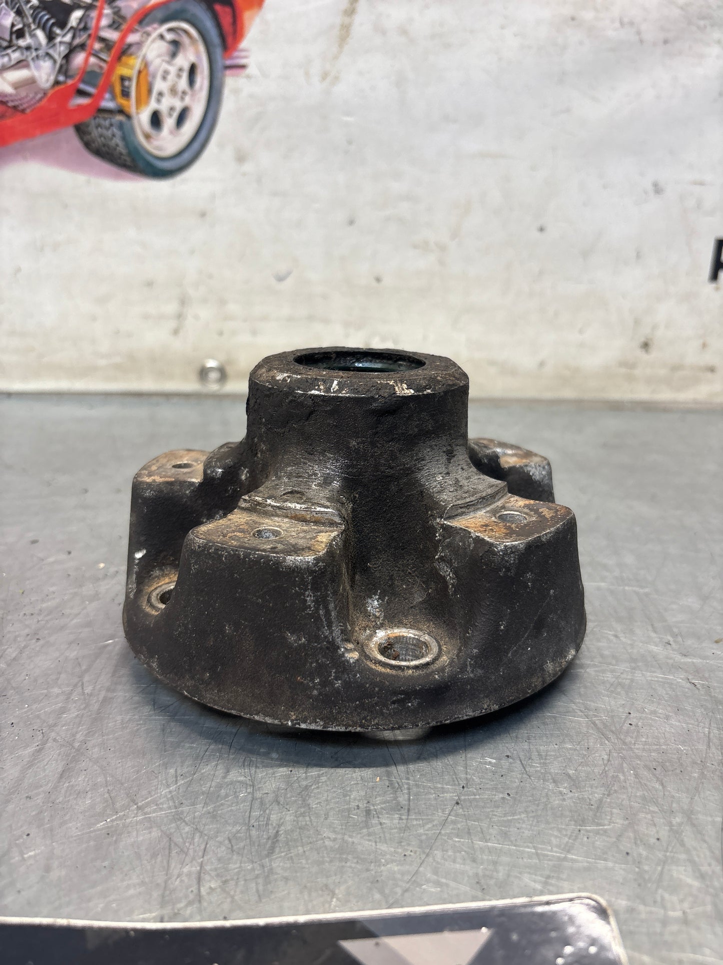 Porsche 911 930 wheel hub, used 9113416054R