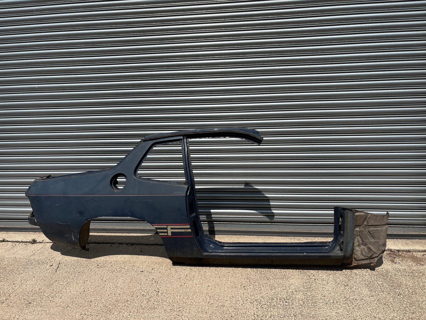 Porsche 924 right side cut, rear fender with sill
