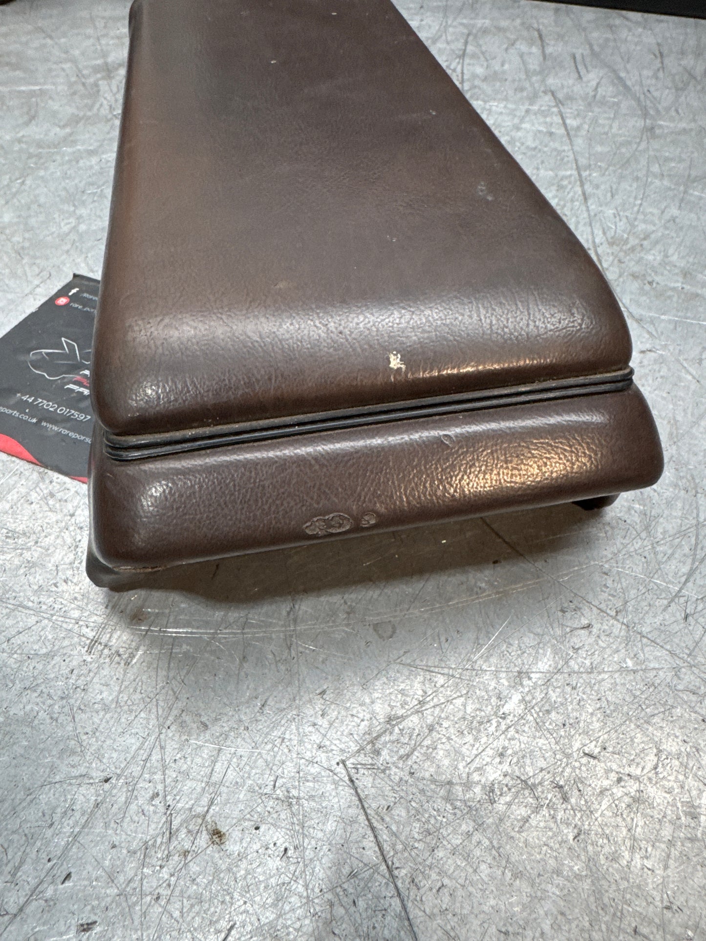 Porsche 944 924 centre console arm rest cassette brown. 478857059 used RHD