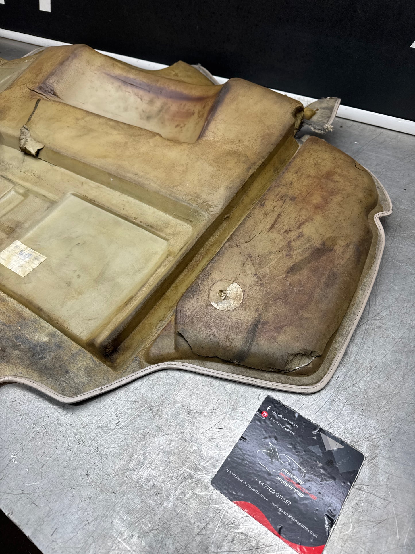 Porsche 924S 944 85.5- boot carpet, champagne, 94555506303 used, space saver wheel type