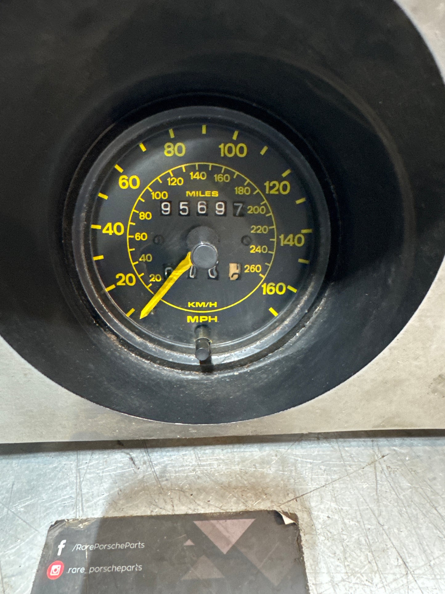 Porsche 944 complete set of instruments , used 95697miles 94464131000 / 94464103600 / 94464120701