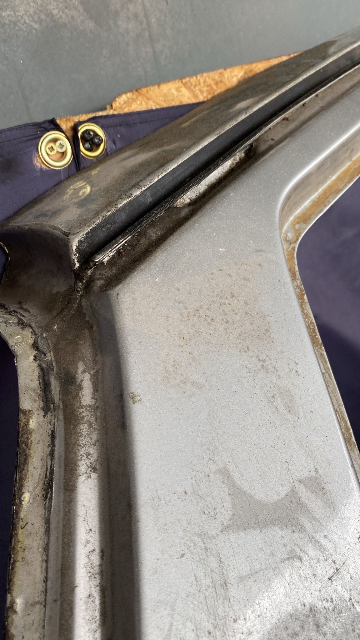 Porsche 924 Right sill / fender section, 477809602B cut