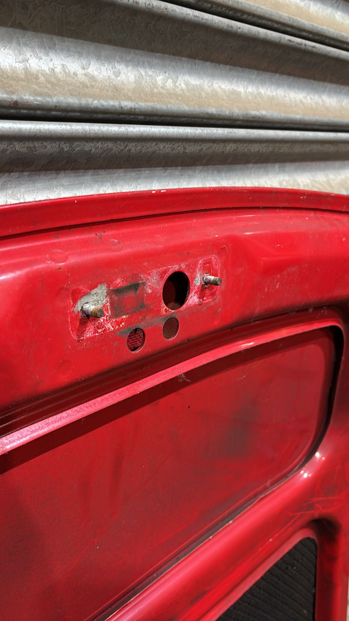 Porsche 928 bonnet 82-92 92851100504 late type with big nozzle, used