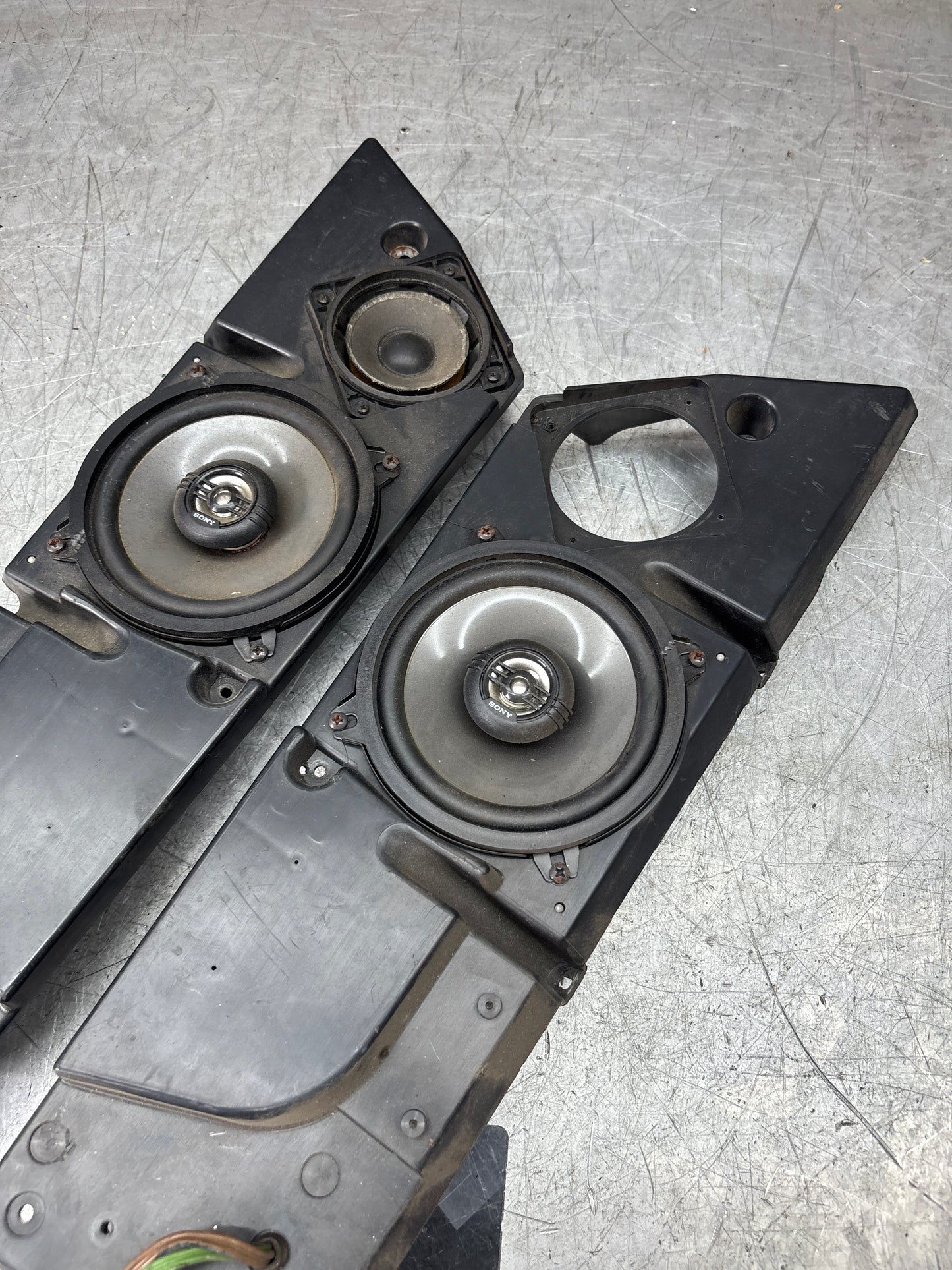 Porsche 944 speaker board, used 94455514400 / 94464543700