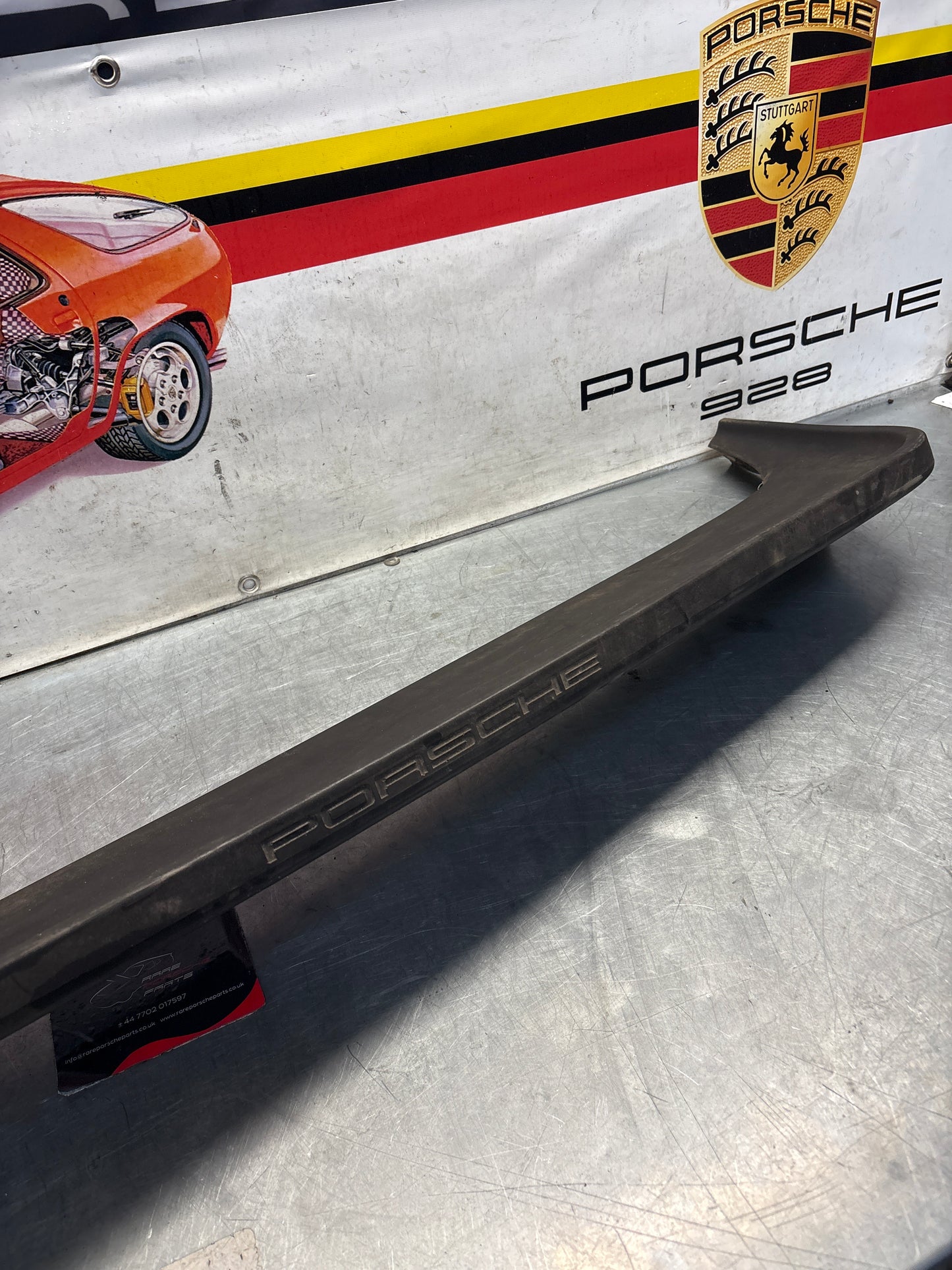 Porsche 944 set of rear boot rubber spoiler used 93751255500 / 93751255700 / 93751255800