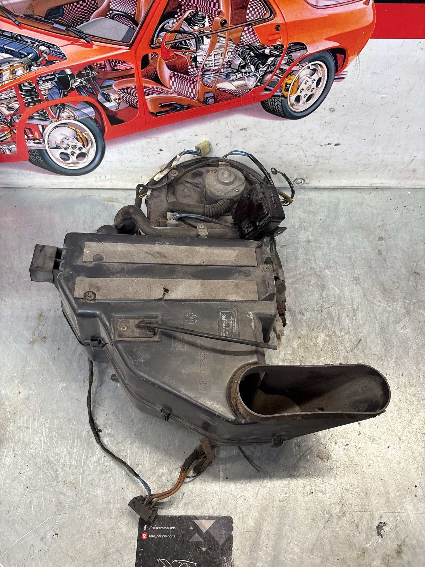 Porsche 924 Air conditioner unit, used 477820002