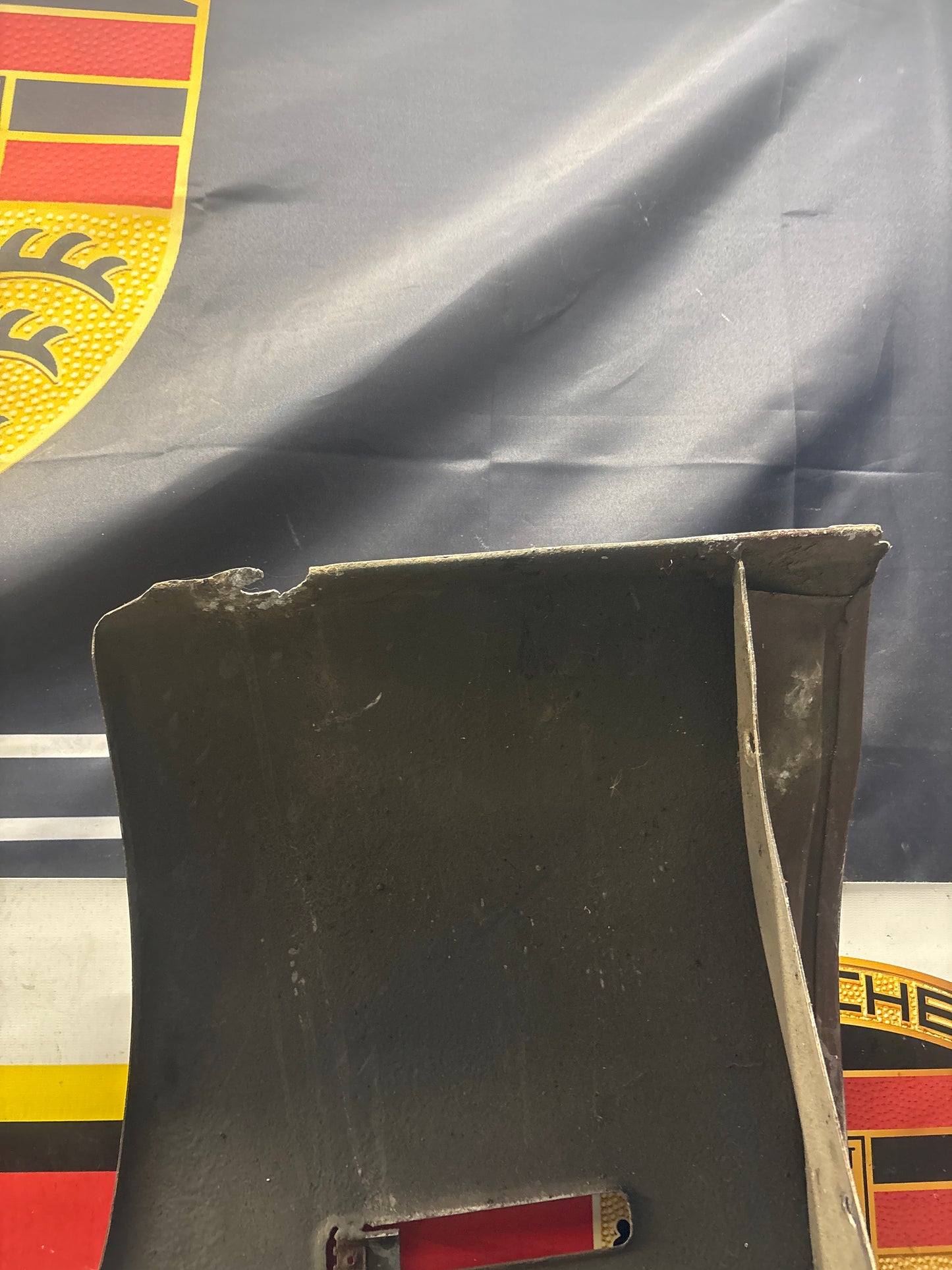 Porsche 928 front left wing, 92850301103 used