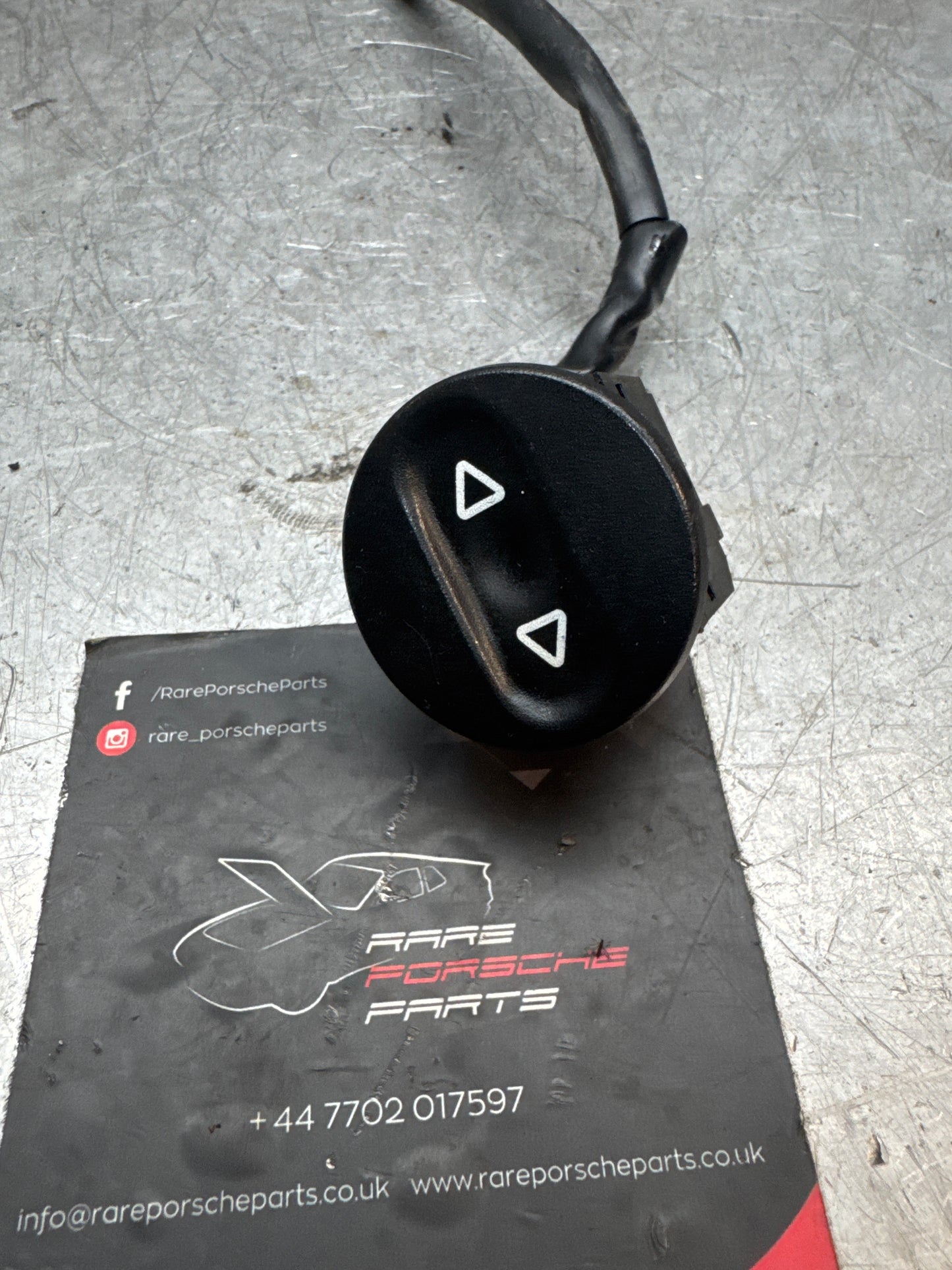 Porsche Switch seat adjustment for 911/928/944/968/964/993 LÄNGS 92861318200