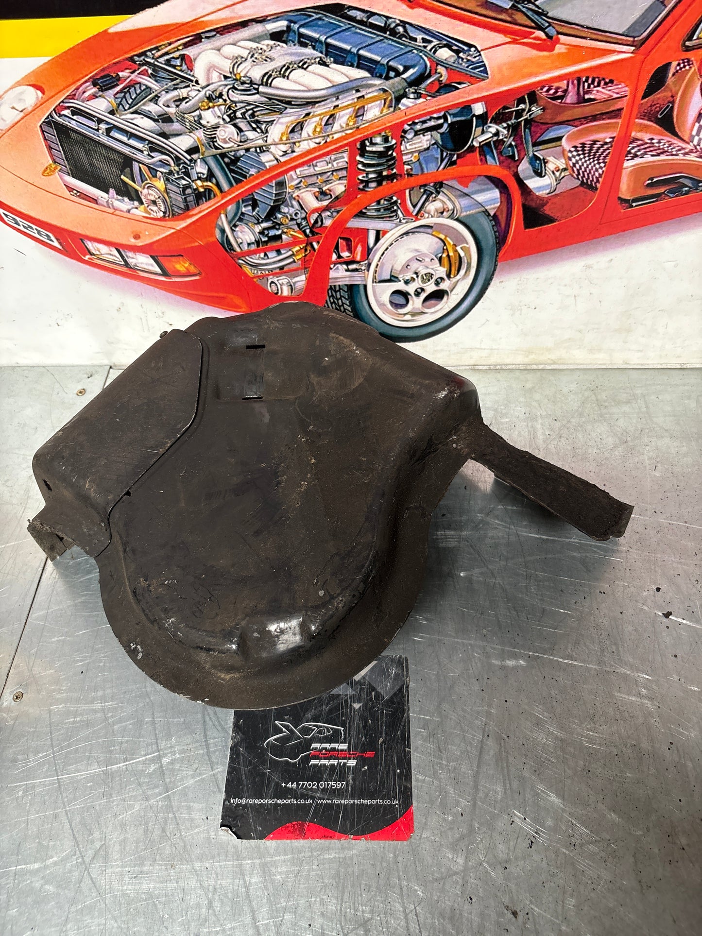 Porsche 944 85.5- fuel pump cover plate 94420133100