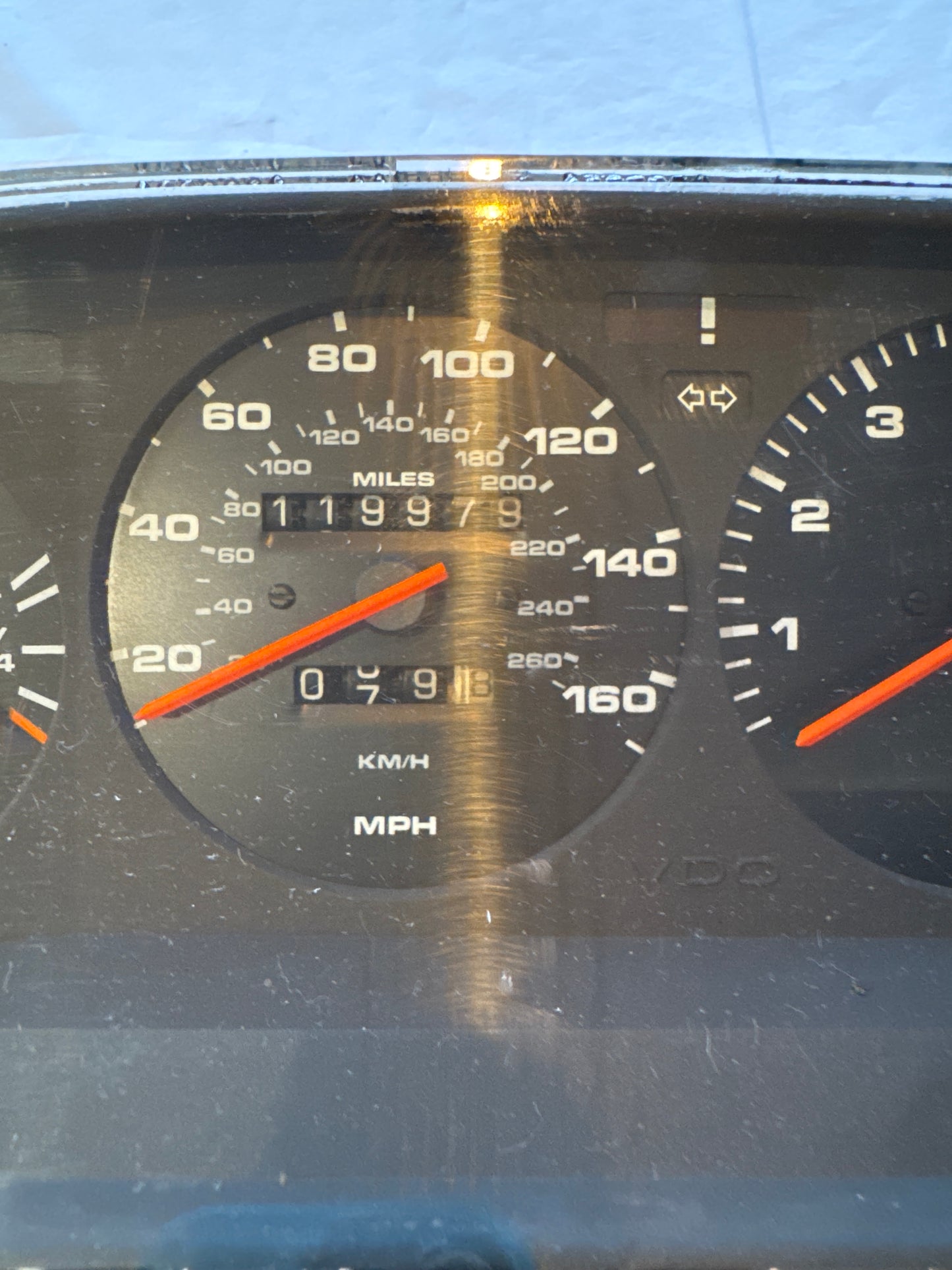 Porsche 944 dash clock binnacle pod speedometer, 94564131106 used 119979 miles plastic screen has some small scratches