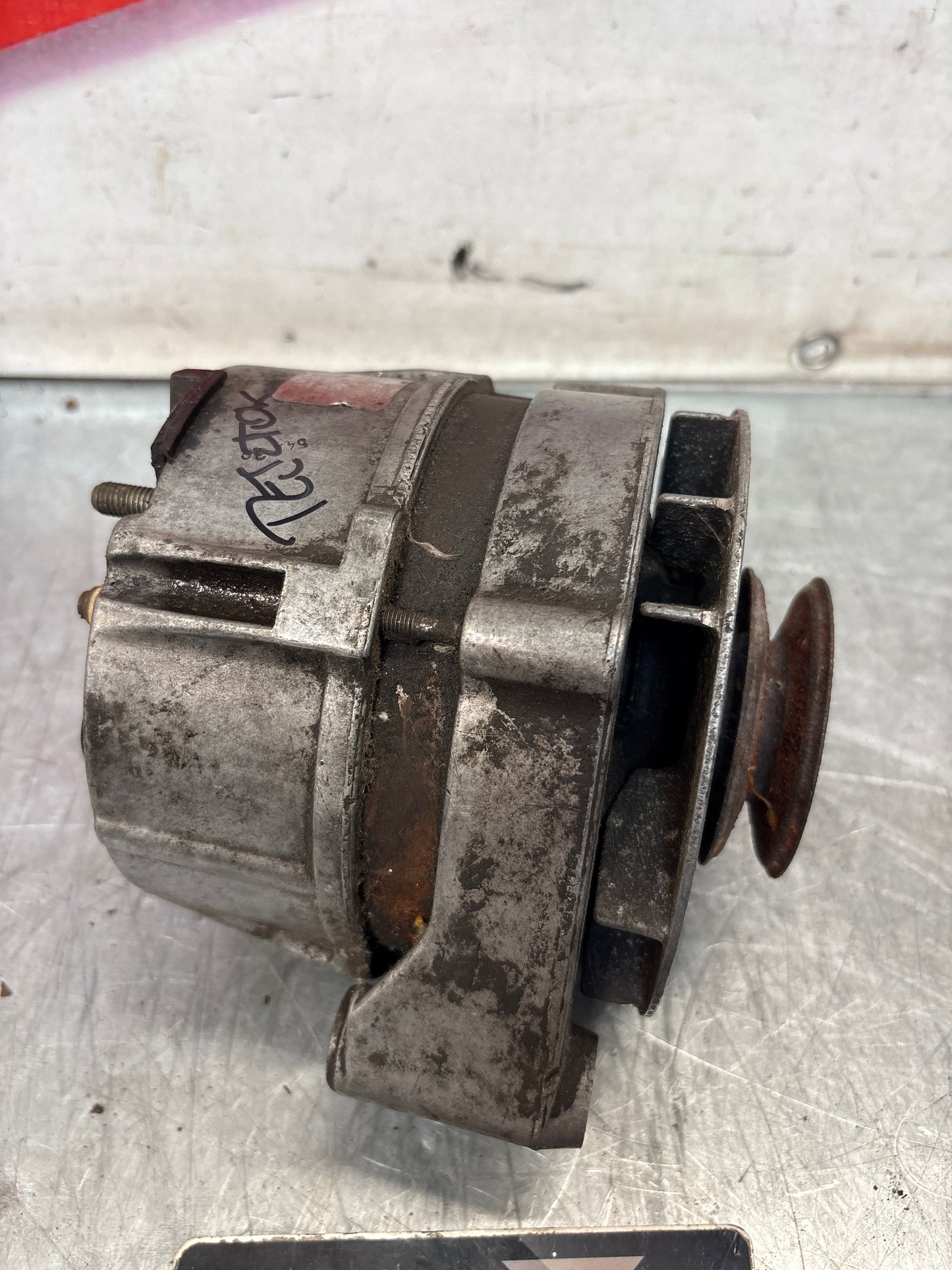 Porsche 924 924 Turbo alternator 0120469551, 035903015M, used