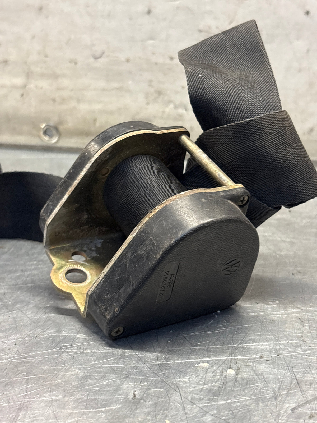 Porsche 914 right side seat belt, used 91480318211