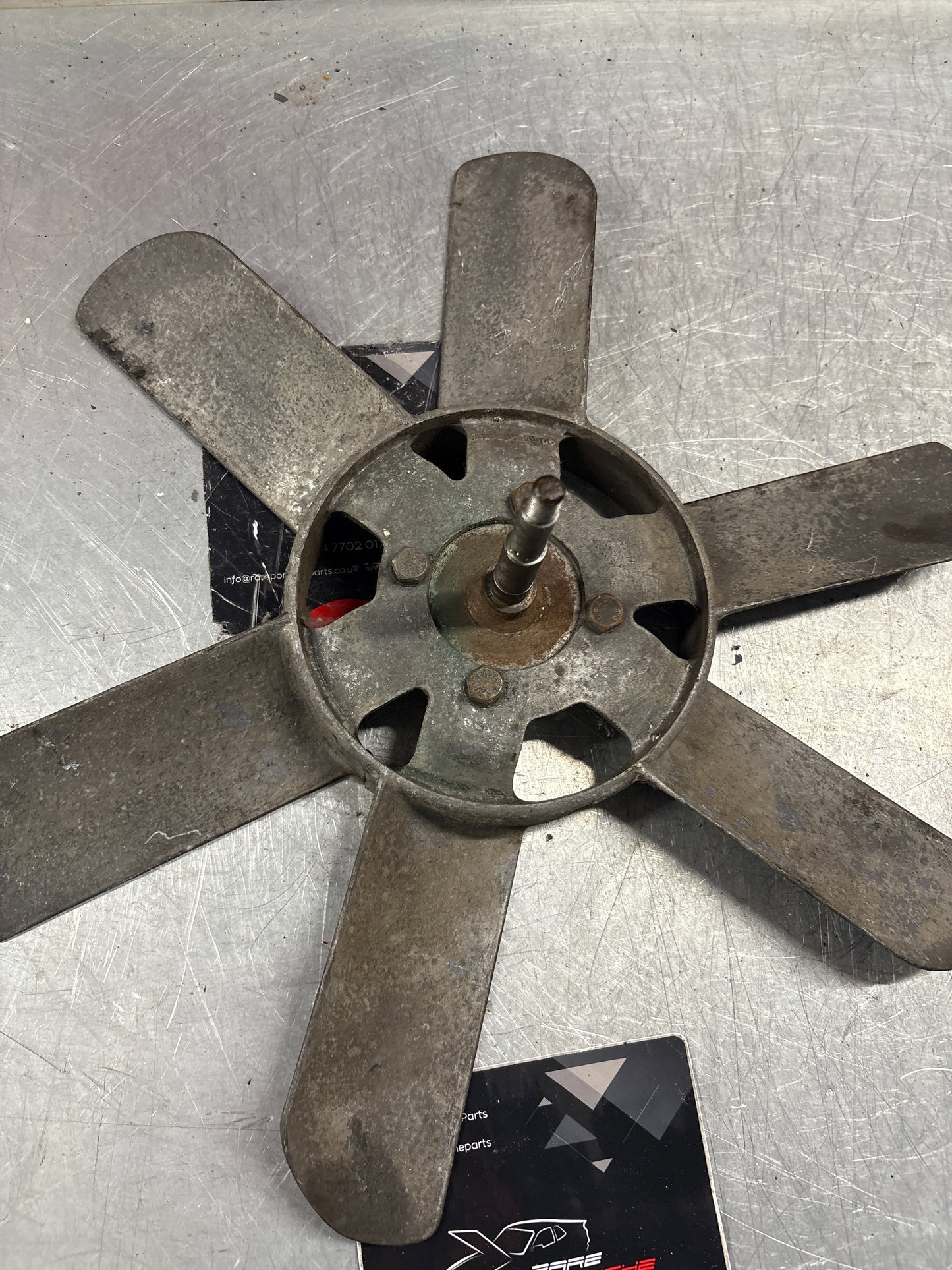 Porsche 928 early Engine cooling fan used 92810613701 / 1082051006