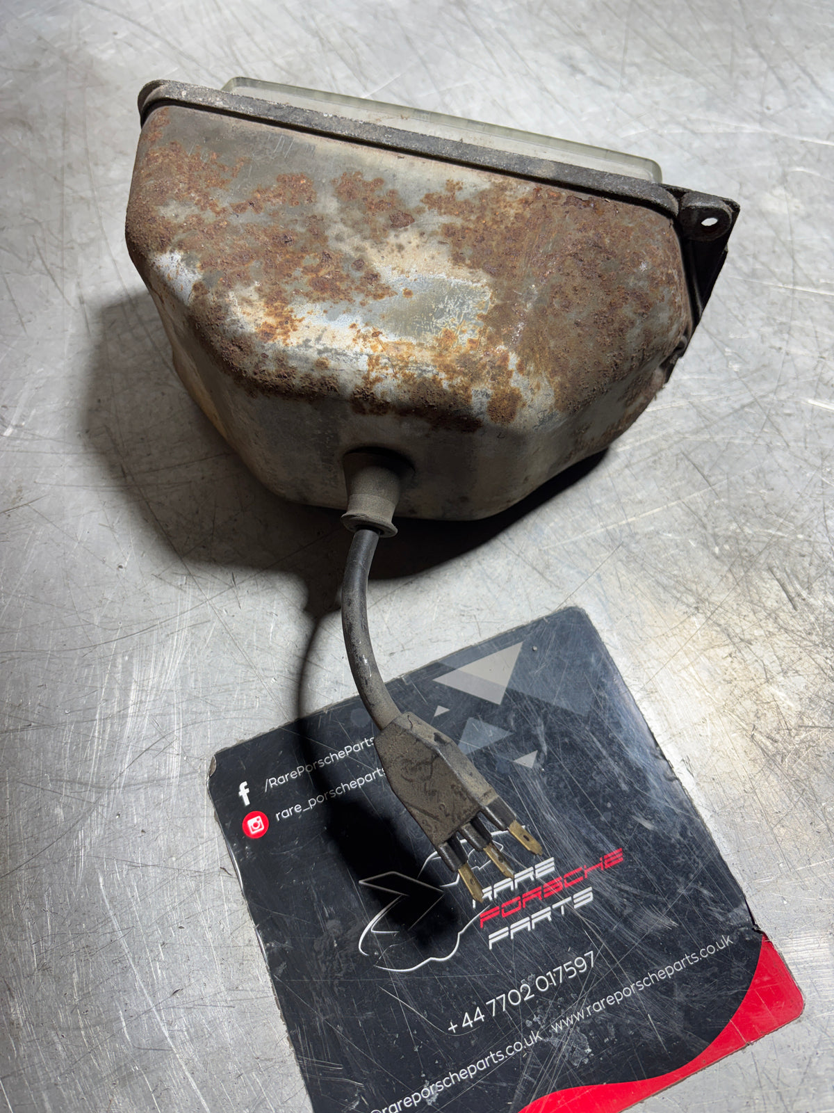 Porsche 924 Early Front right driving light, Used 477941752D