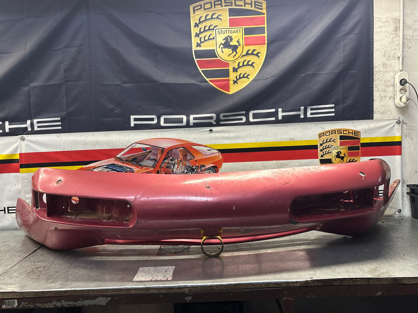 Porsche 928 S4/GTS front bumper, used 92850511320