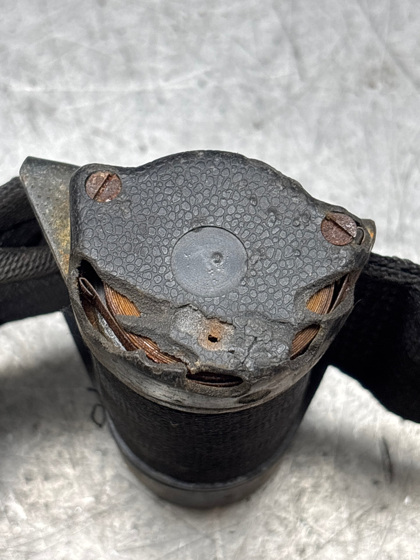 Porsche 924 944 2 point rear seat  belt with buckle 477857787A spares or repair