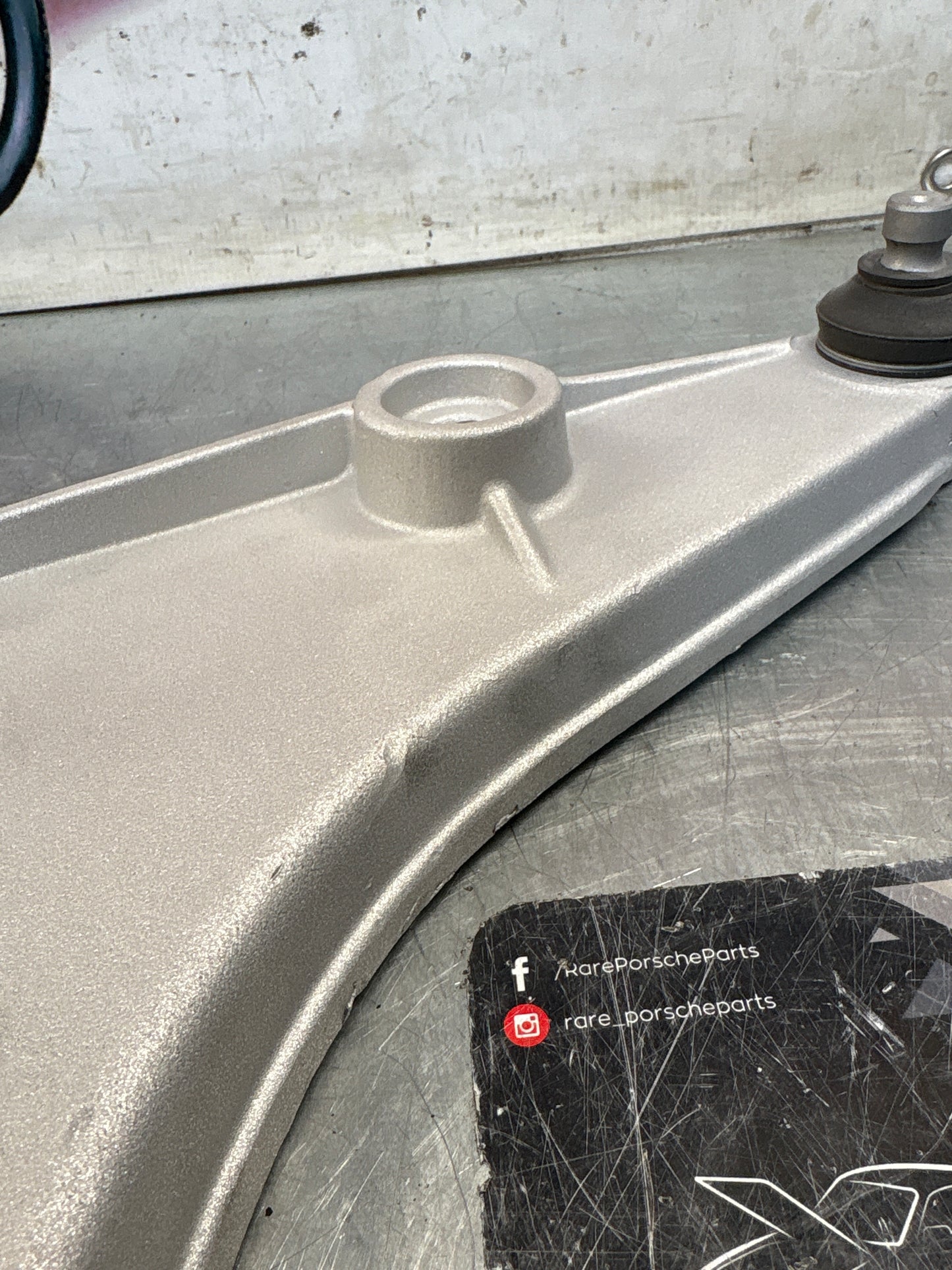 Porsche 944 Front right control arm, refurbished 95134115000