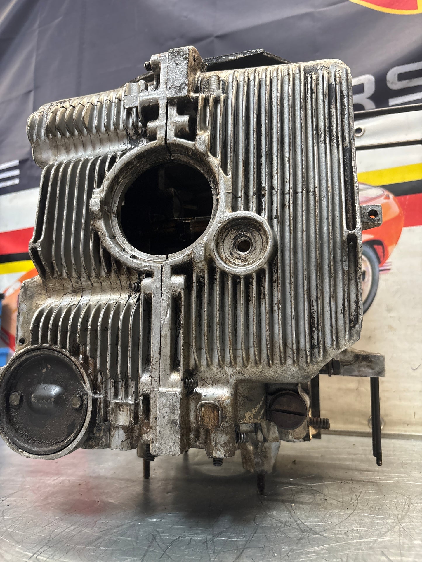 Porsche 914 1.7L engine case, used W0106089