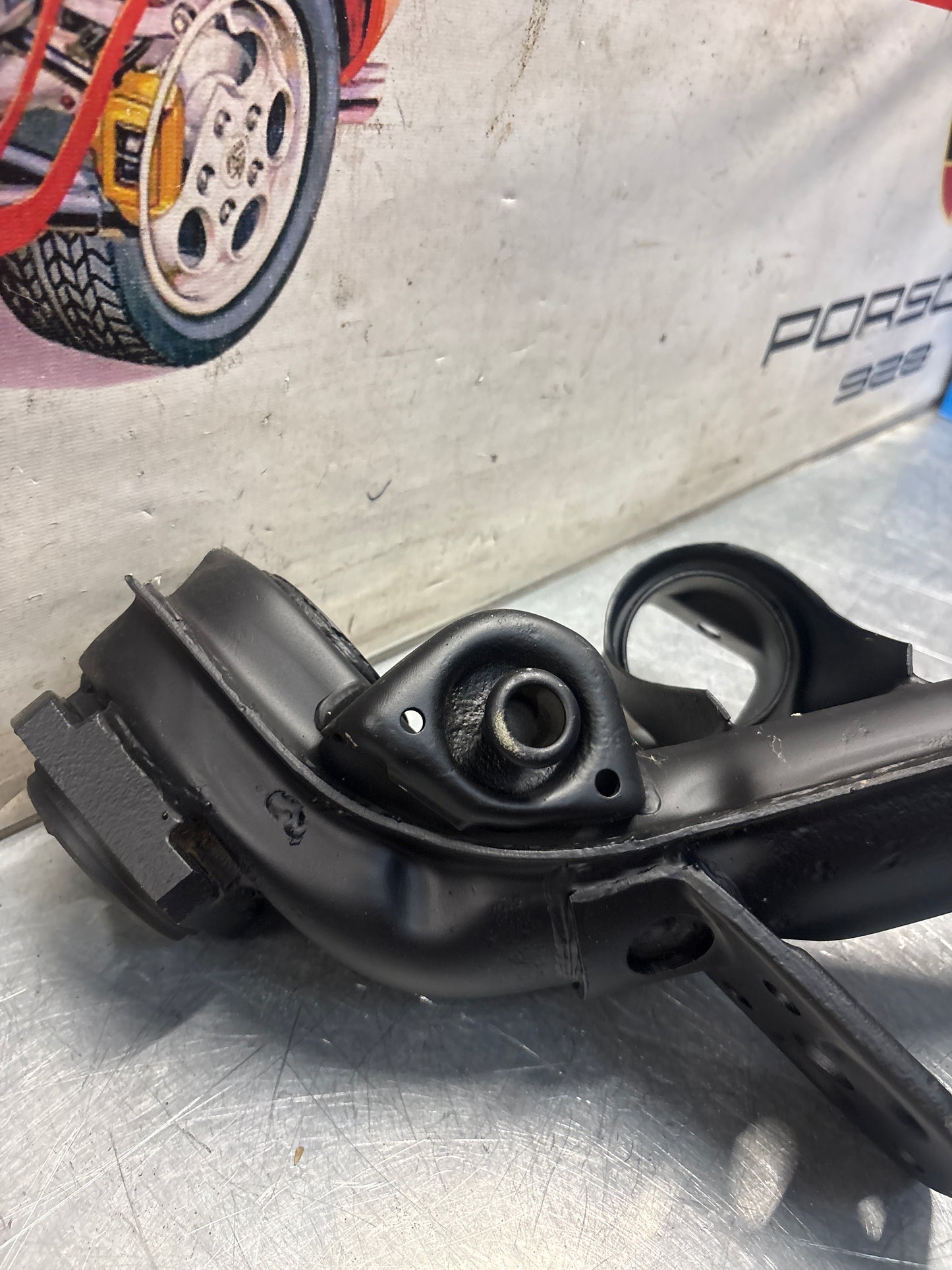 Porsche 924 944  -85.5 Rear right trailing arm,  refurbished 94433102200
