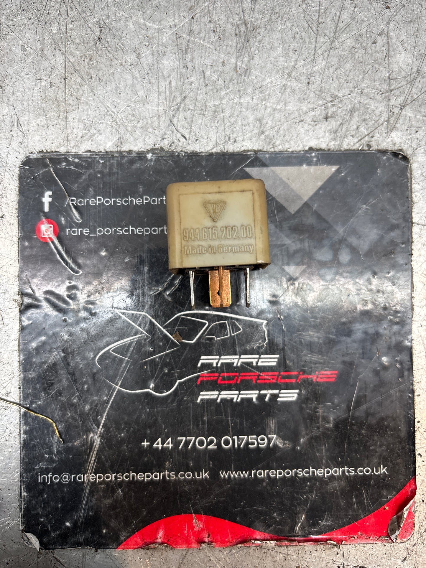 Porsche 924 944 968 relè motorino tergicristallo posteriore/sollevamento fari, 94461520200. 944 615 202 00 usato