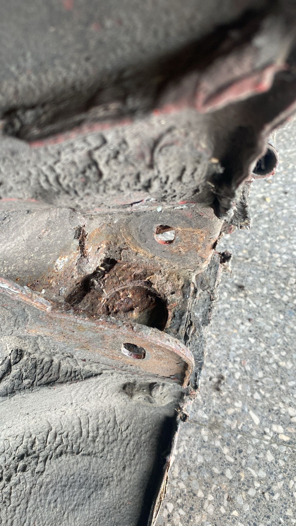 Porsche 944 left side cut, rear fender, 94450390303