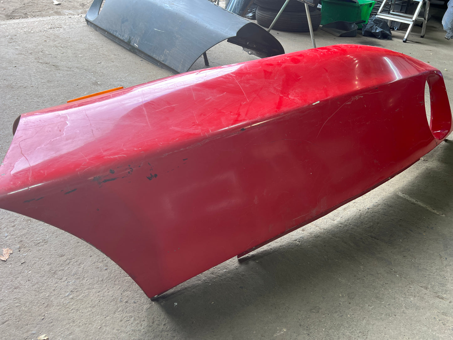 Porsche 928 -87 front left wing, 92850301103 used