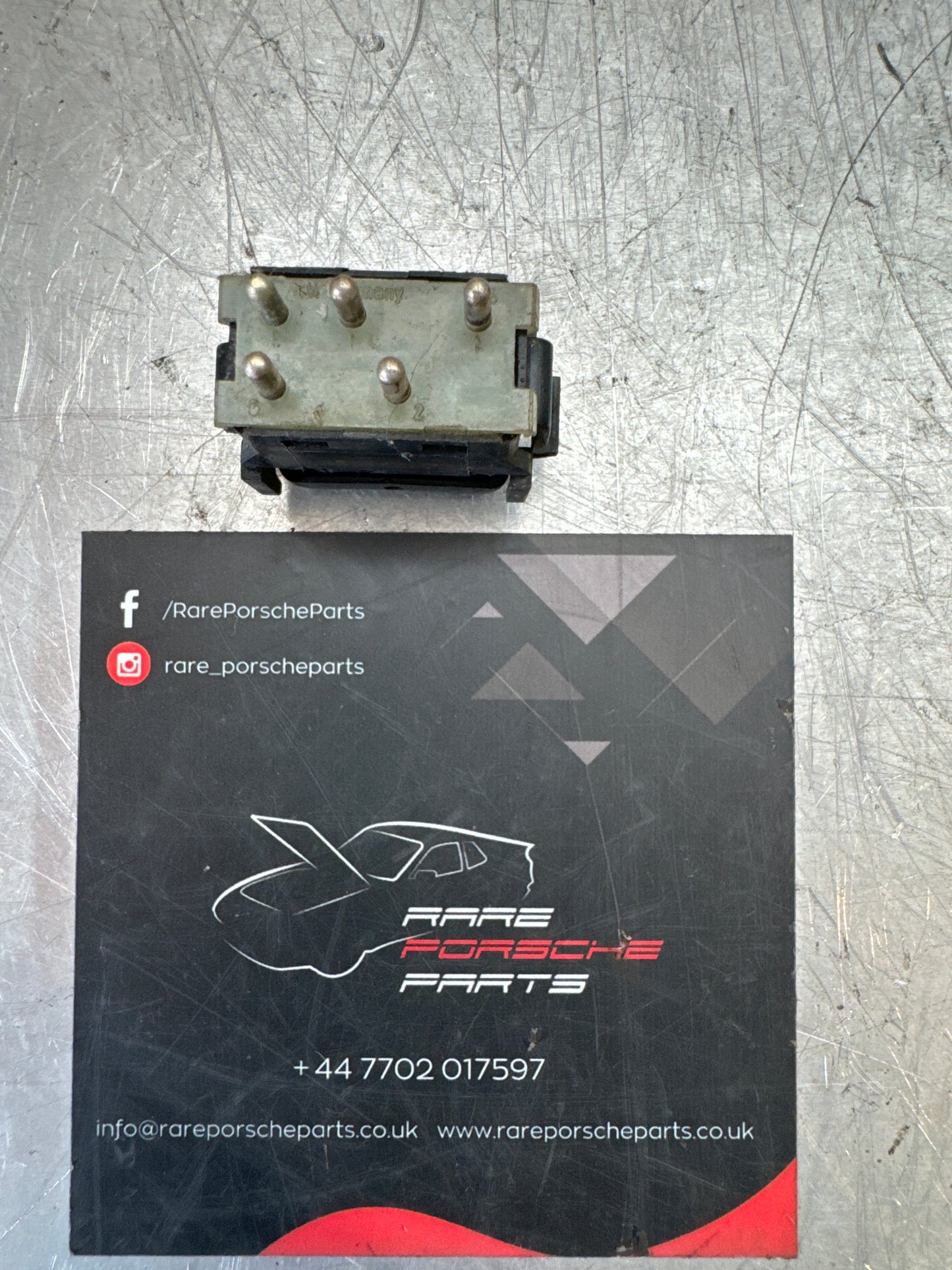 Porsche 944 window switch, worn 95161313300