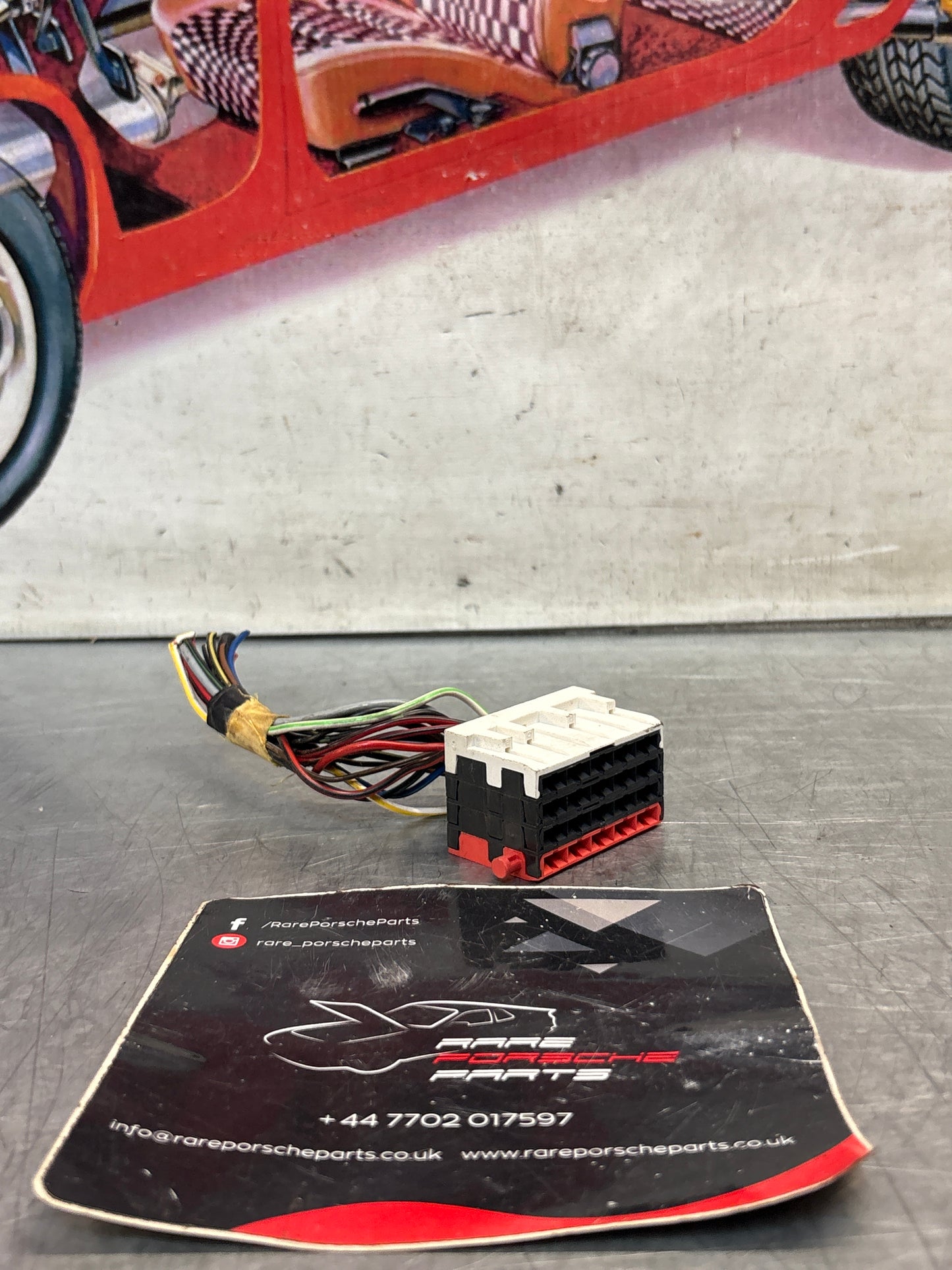 Porsche 944 85.5- fuse box pigtail, used white-red 92861233510