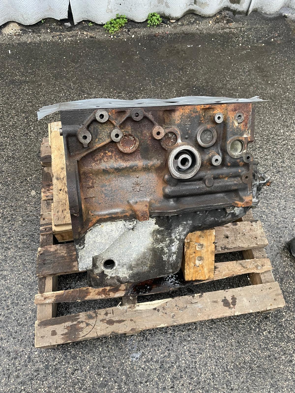 Porsche 924 Turbo S1 31/01 short block, used