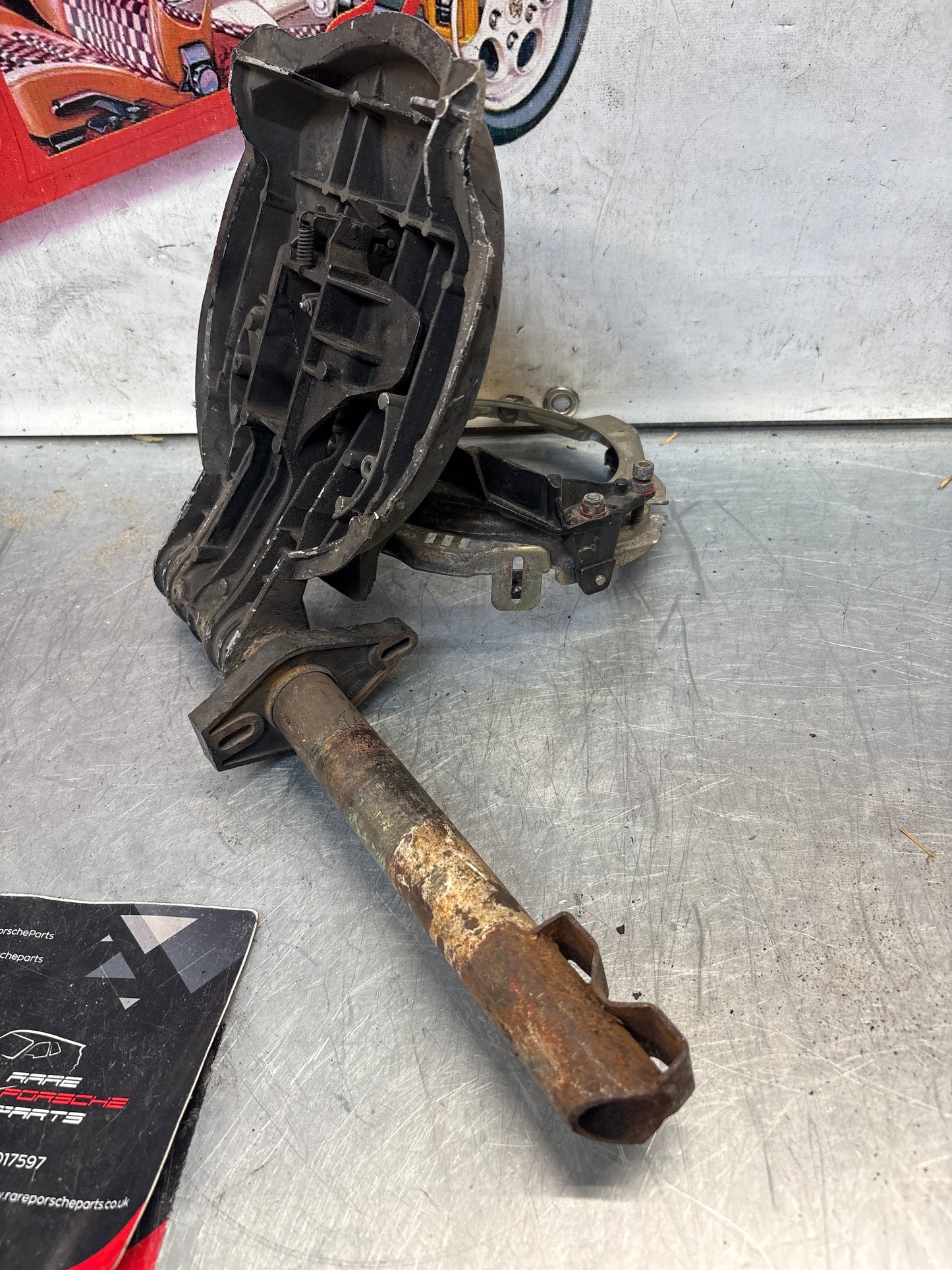 Porsche 928 right headlight swivel frame 92875024902 92875024302 used