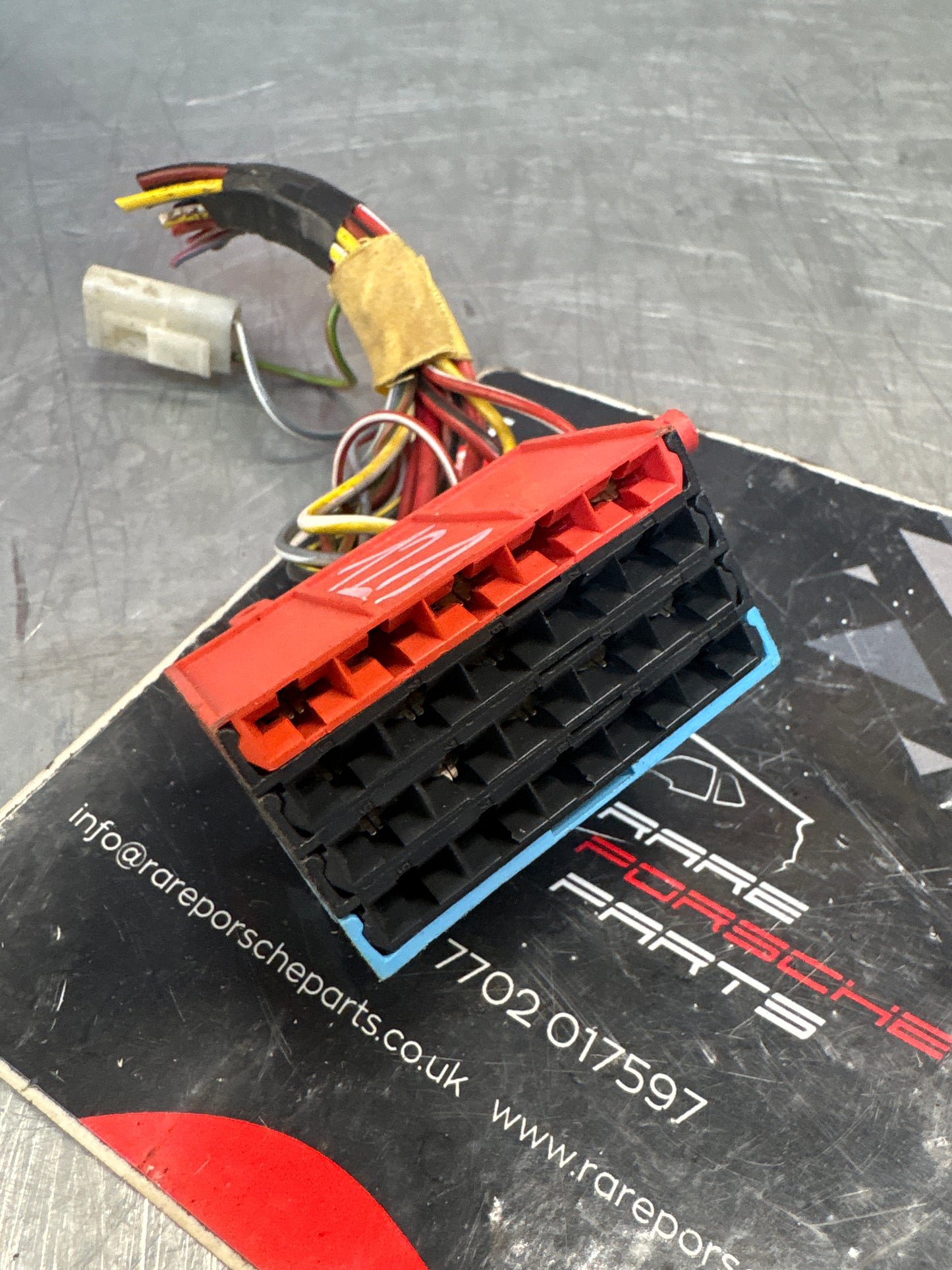 Porsche 944 85.5- fuse box pigtail, used blue-red 92861233508