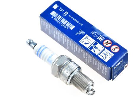 8x spark plug for Porsche 928 4.5 4.5L BOSCH 99917013290