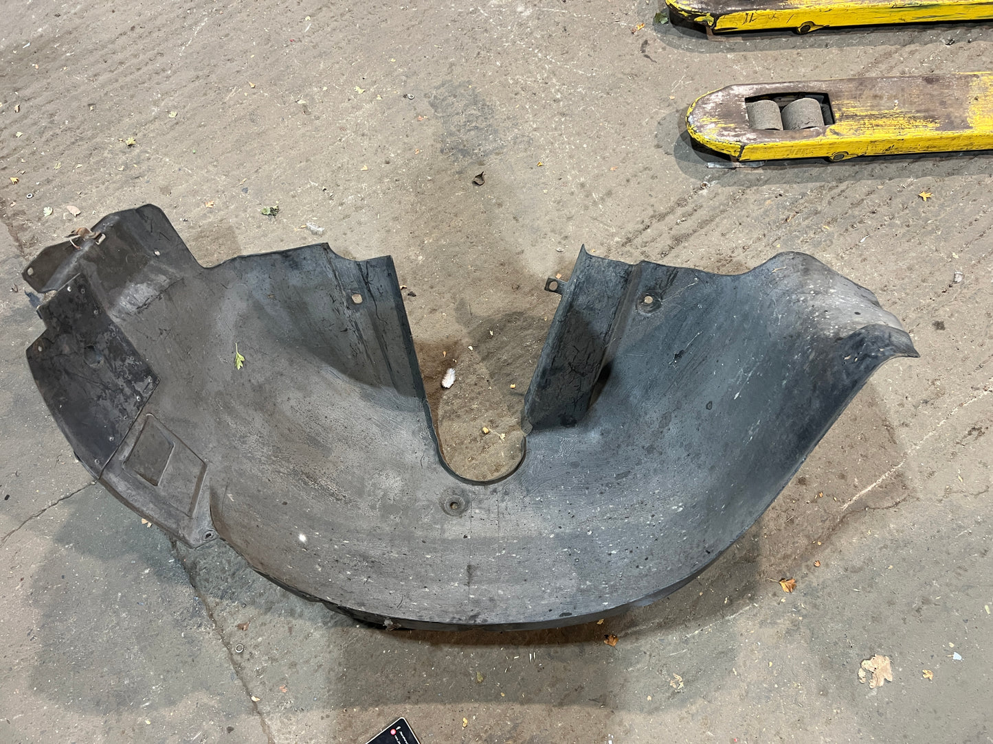 Porsche 944 S2 wheel arch liner Right, 94450438206 used