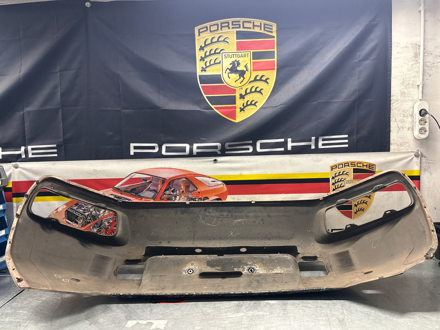 Porsche 928S rear bumper, used 928505023 / 474181