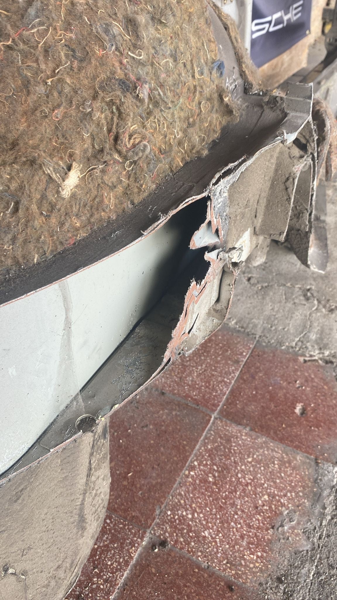 Porsche 944 left side cut, rear fender with sill 94450390303, 94450361102