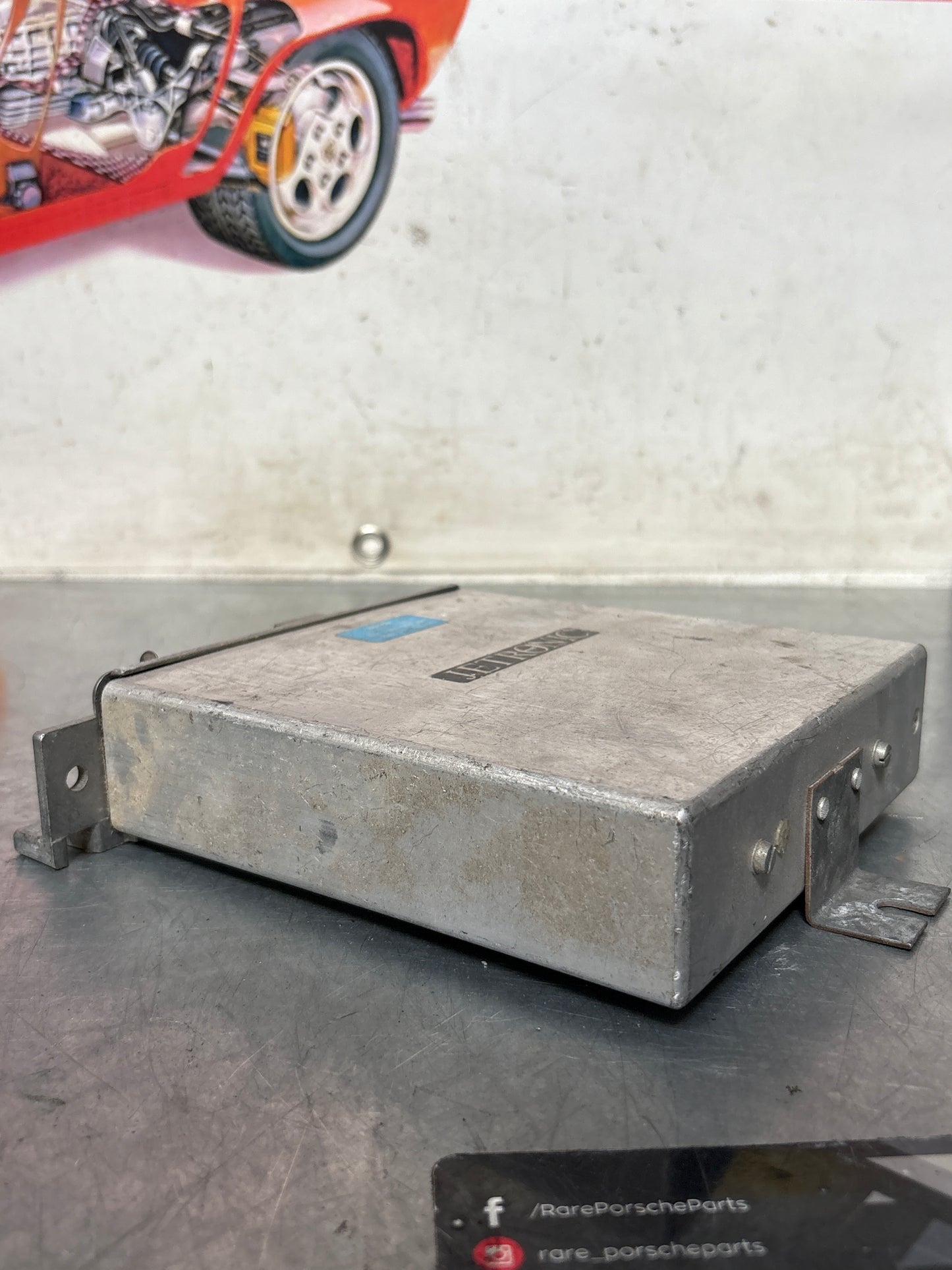 Porsche 928 injection lambda control unit, used 92861810604 / 0280002104