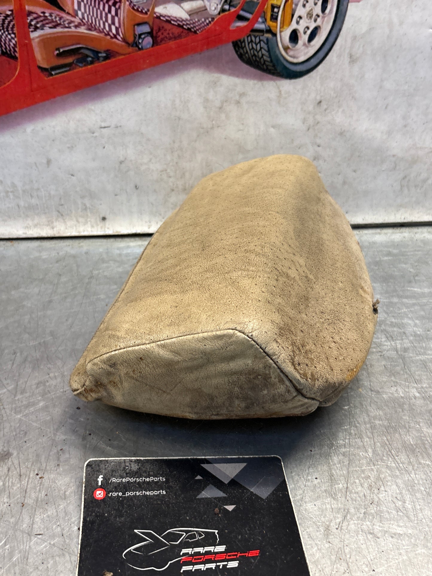 Porsche 928 rear right seat centre cushion, leather, beige, used 92852208851