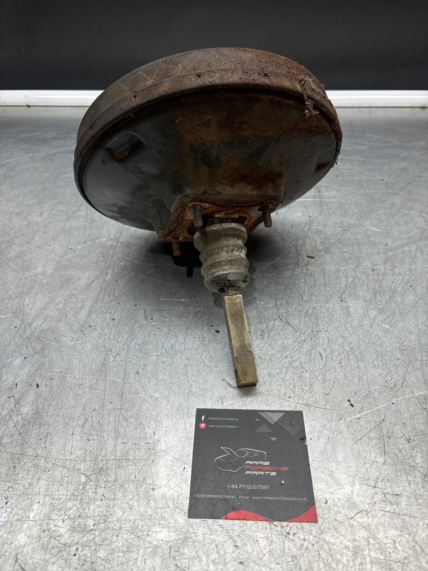 Porsche 928 brake booster, used 92835502504