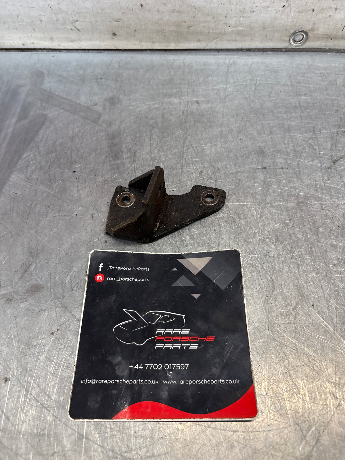Porsche 914 engine carrier support plate, left side, used 039199221